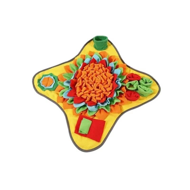Flower-shaped interactive dog feeding mat with red and green fleece zones