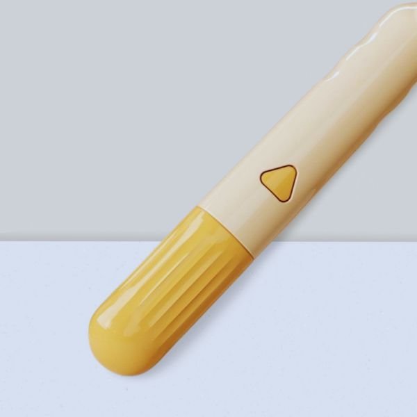 Ergonomic dog and cat comb handle – perfect for daily brushing.