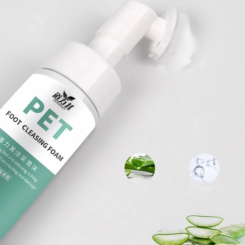 PET foot cleansing foam bottle with aloe vera and water, pet grooming product