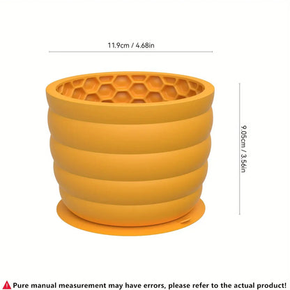 SnugBowl feeding cup – 4.68in wide, 3.56in tall