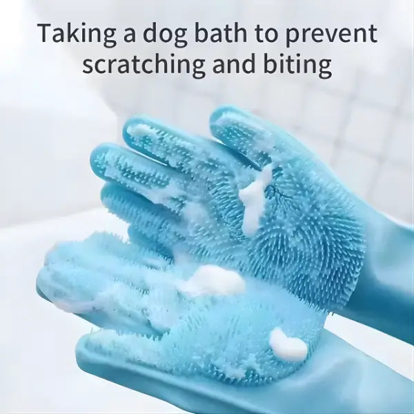 Bath brush for cats designed for stress-free grooming
