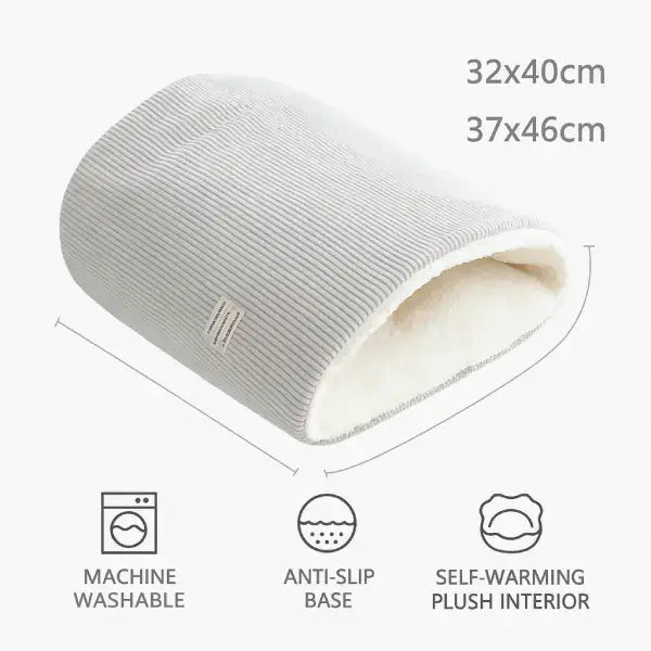 Visual chart of cat sleeping bag features and dimensions