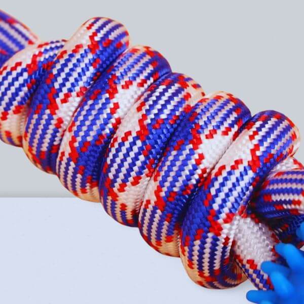 Ringy’s reinforced structure to prevent destructive chewing behaviors.