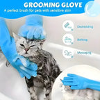 Bath brush for cats combining grooming and calming massage